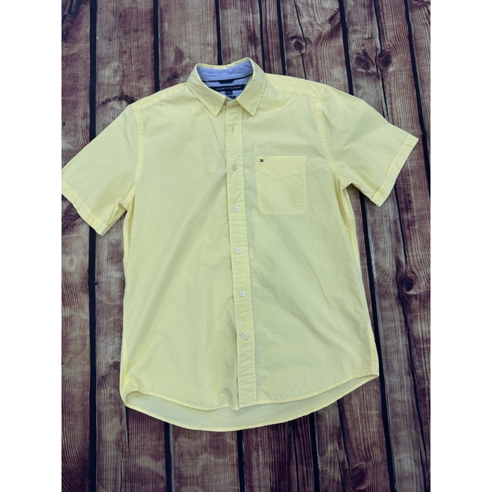 Tommy Hilfiger Men's Classic Fit Solid Yellow Cotton Woven Button-Up SS S